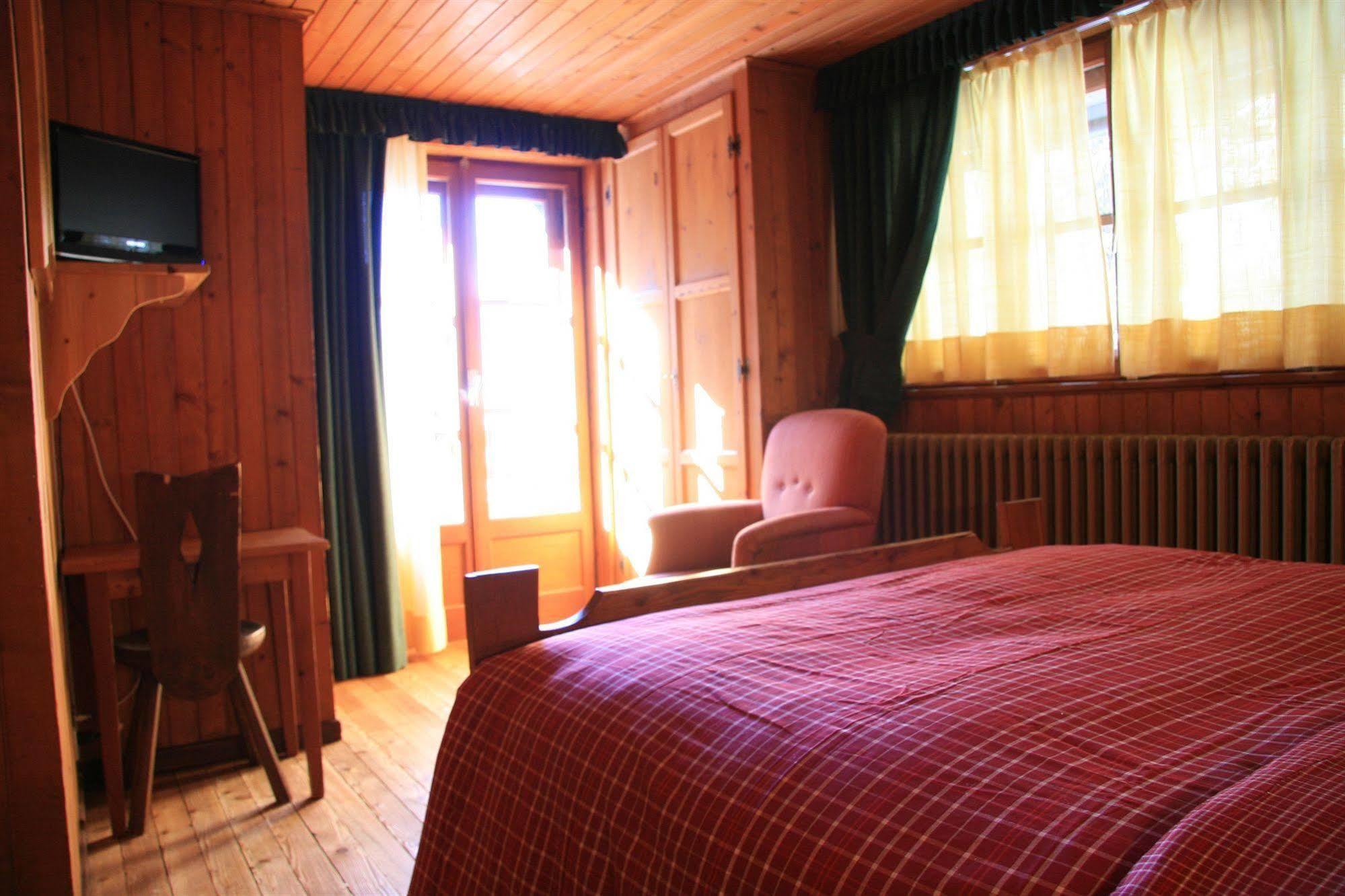 Albergo Villa Anna Maria Champoluc Kültér fotó